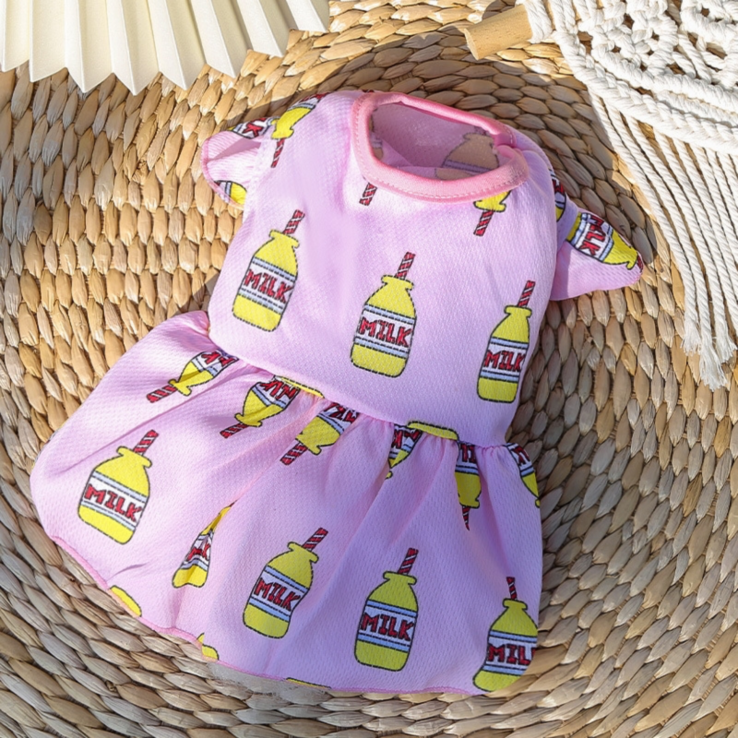 Vestido de botes de leche -colacao, para perros